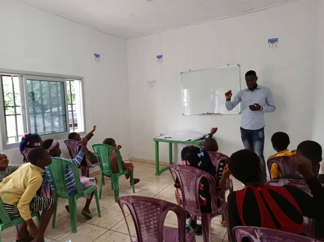 Children taking part in the sign language communication workshop